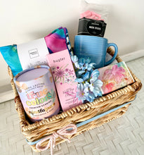 Load image into Gallery viewer, Happiest Of Birthday Wishes Pamper Hamper Basket Large
