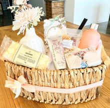 Load image into Gallery viewer, The Ultimate Love Gift Pamper Hamper Basket Large
